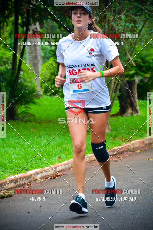 Buy your photos of the eventCorrida de Natal do Clube de Regatas on Fotop