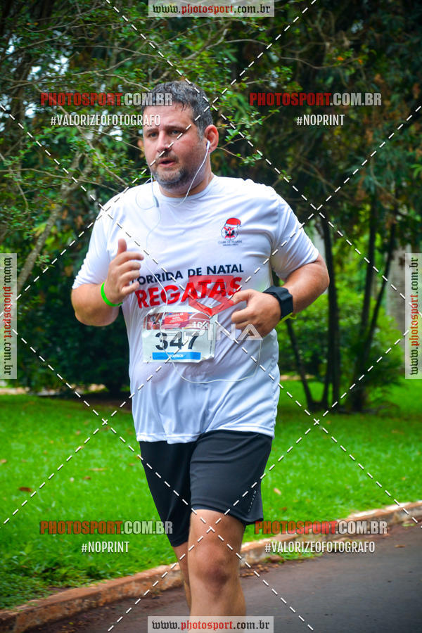 Buy your photos of the eventCorrida de Natal do Clube de Regatas on Fotop