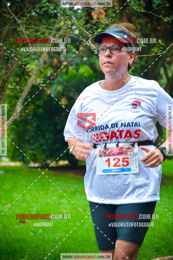 Buy your photos of the eventCorrida de Natal do Clube de Regatas on Fotop