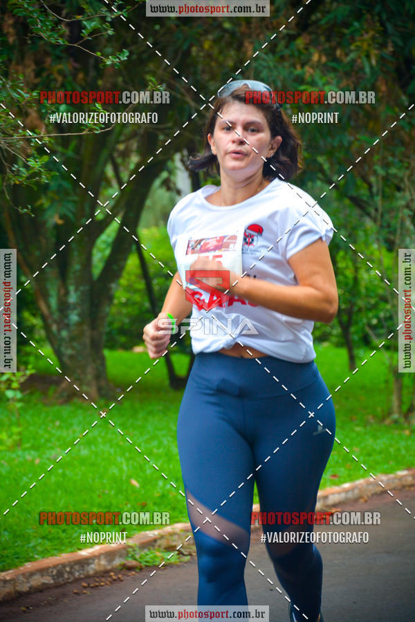 Buy your photos of the eventCorrida de Natal do Clube de Regatas on Fotop