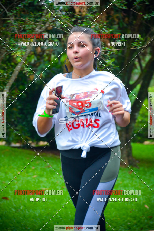 Buy your photos of the eventCorrida de Natal do Clube de Regatas on Fotop