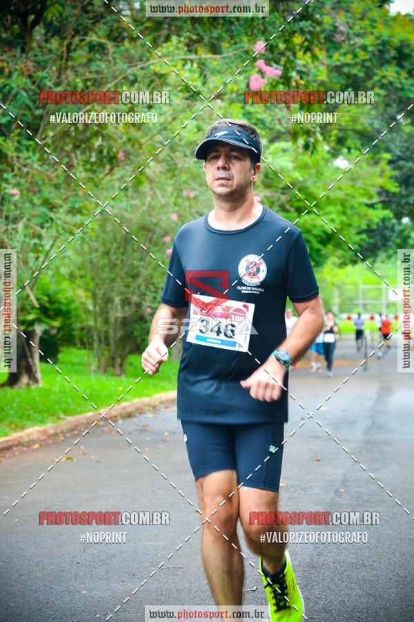 Buy your photos of the eventCorrida de Natal do Clube de Regatas on Fotop