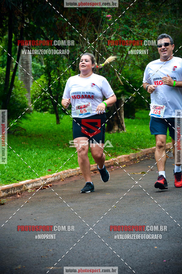 Buy your photos of the eventCorrida de Natal do Clube de Regatas on Fotop