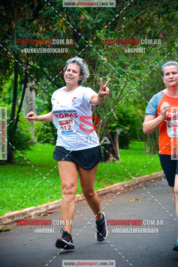Buy your photos of the eventCorrida de Natal do Clube de Regatas on Fotop