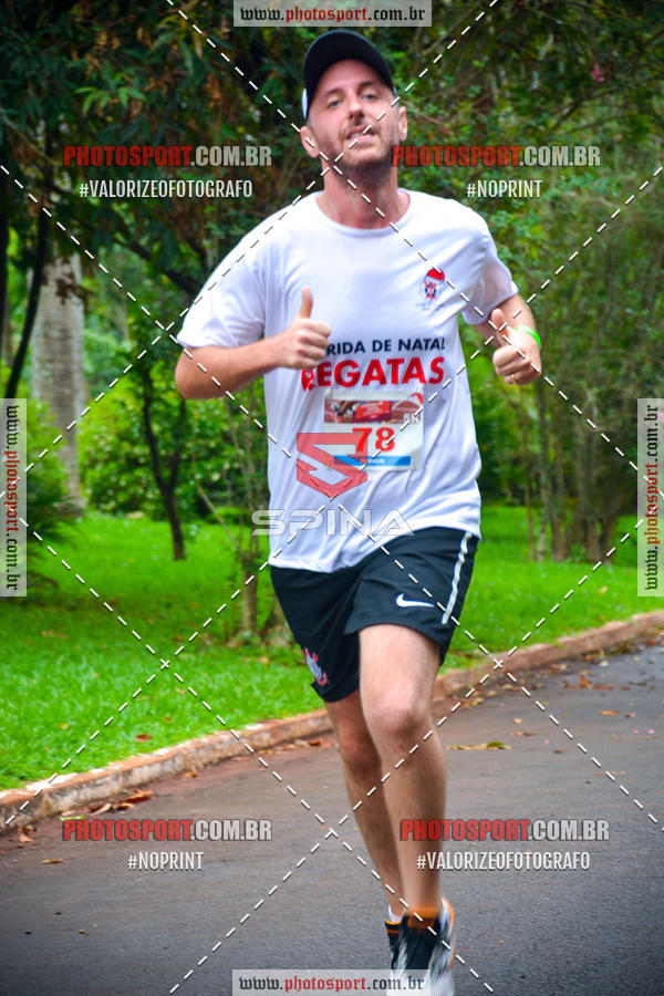 Buy your photos of the eventCorrida de Natal do Clube de Regatas on Fotop