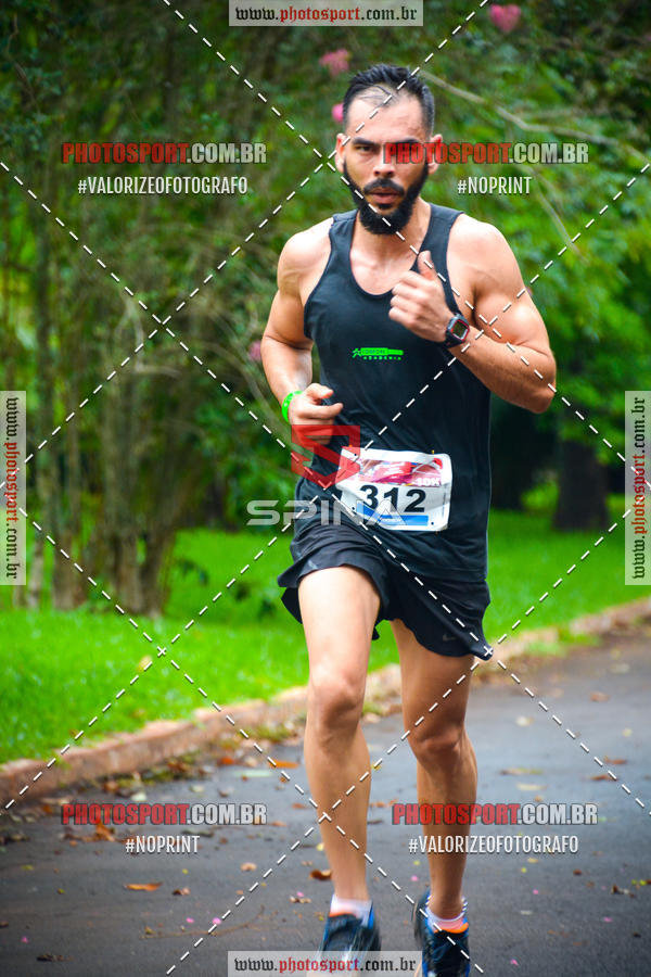 Buy your photos of the eventCorrida de Natal do Clube de Regatas on Fotop