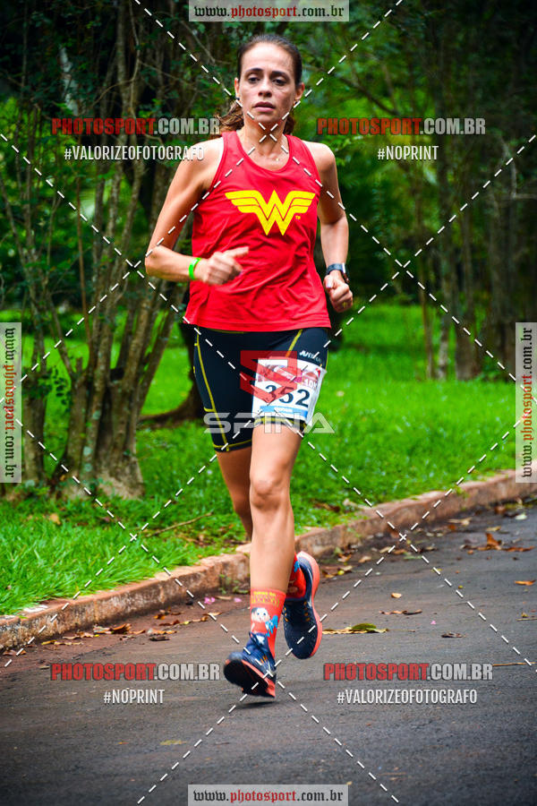 Buy your photos of the eventCorrida de Natal do Clube de Regatas on Fotop