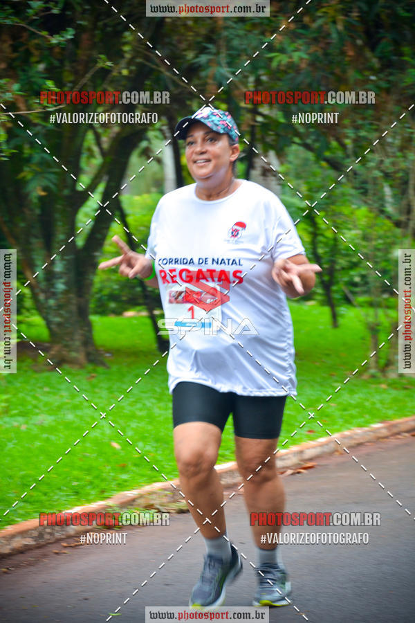 Buy your photos of the eventCorrida de Natal do Clube de Regatas on Fotop