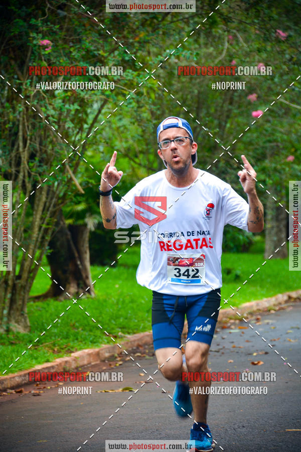 Buy your photos of the eventCorrida de Natal do Clube de Regatas on Fotop