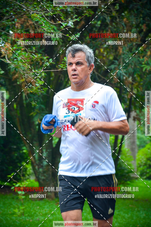 Buy your photos of the eventCorrida de Natal do Clube de Regatas on Fotop