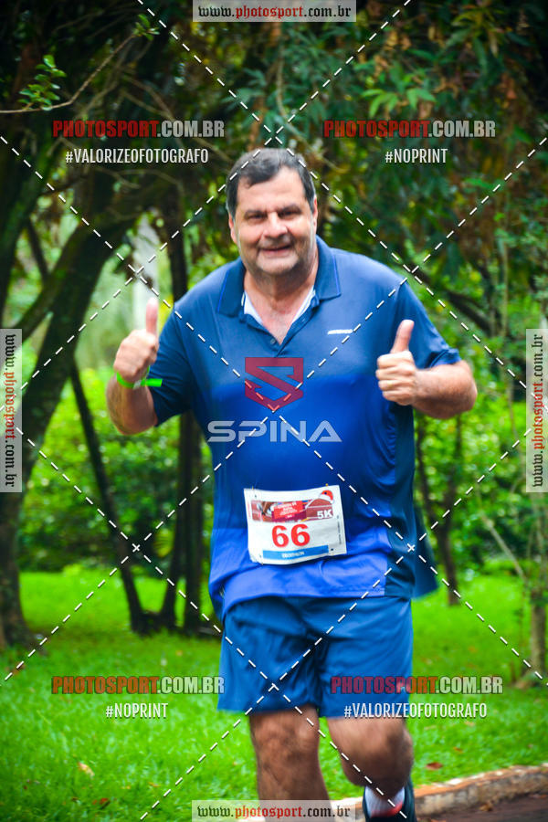 Buy your photos of the eventCorrida de Natal do Clube de Regatas on Fotop