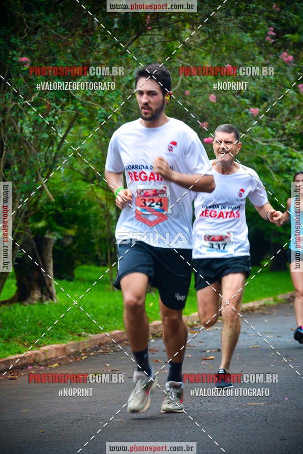 Buy your photos of the eventCorrida de Natal do Clube de Regatas on Fotop