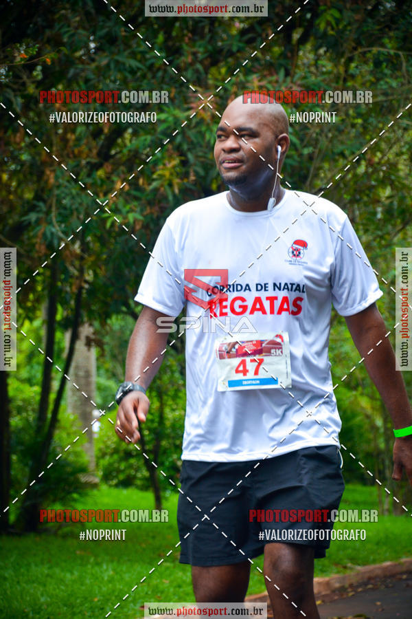 Buy your photos of the eventCorrida de Natal do Clube de Regatas on Fotop