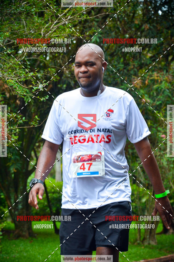 Buy your photos of the eventCorrida de Natal do Clube de Regatas on Fotop