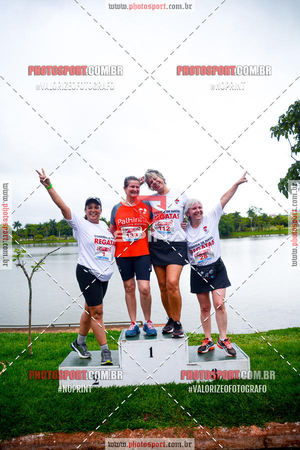 Buy your photos of the eventCorrida de Natal do Clube de Regatas on Fotop