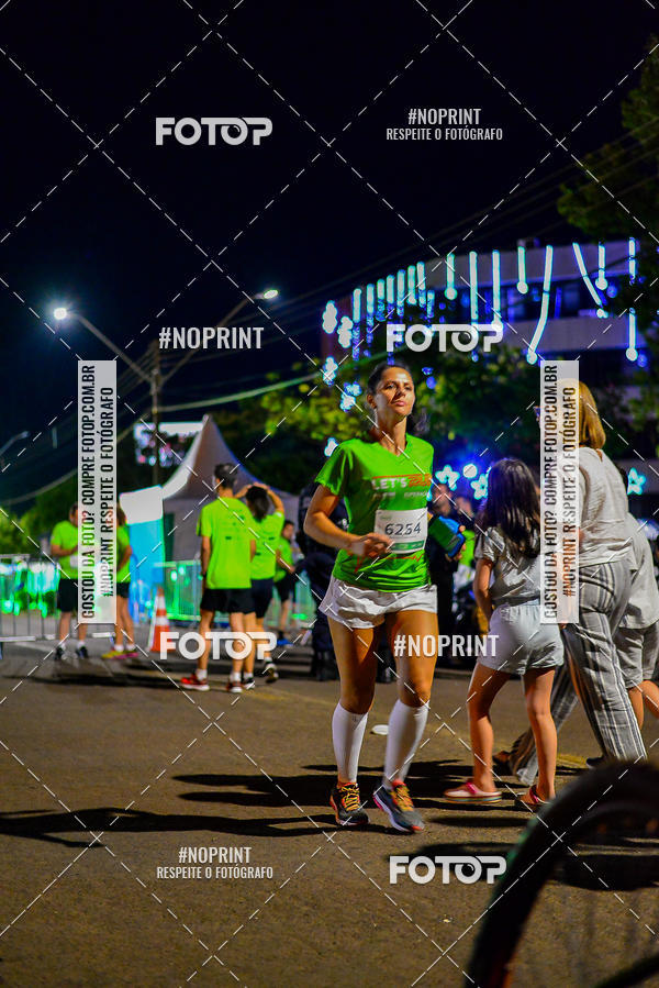 Buy your photos of the event5 Corrida Noturna Unimed Cascavel on Fotop