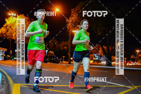 Buy your photos of the event5 Corrida Noturna Unimed Cascavel on Fotop