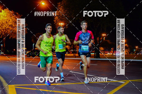 Buy your photos of the event5 Corrida Noturna Unimed Cascavel on Fotop
