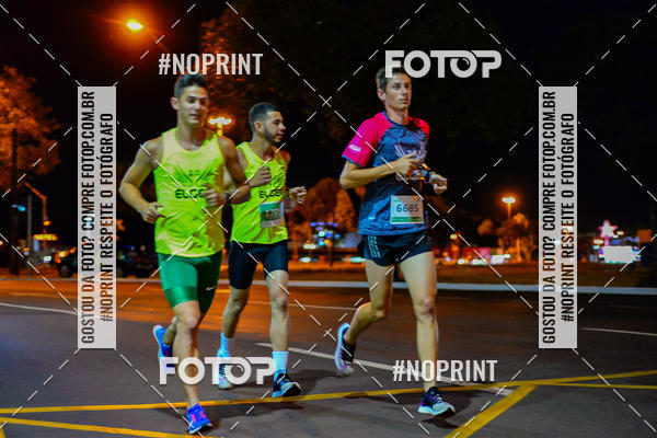 Buy your photos of the event5 Corrida Noturna Unimed Cascavel on Fotop