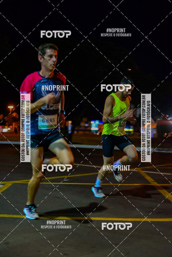 Buy your photos of the event5 Corrida Noturna Unimed Cascavel on Fotop