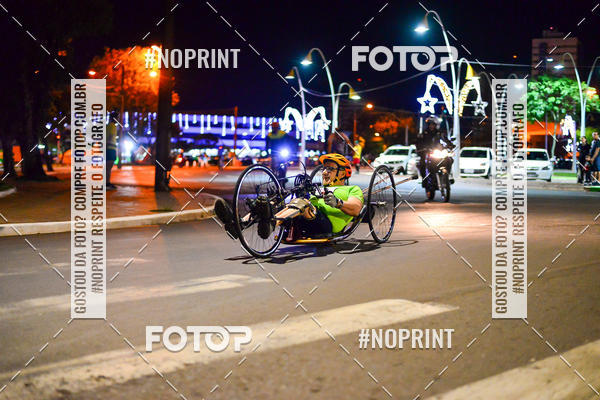 Buy your photos of the event5 Corrida Noturna Unimed Cascavel on Fotop