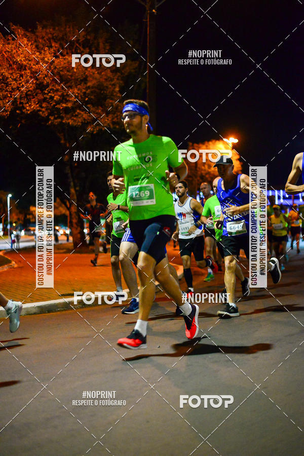 Buy your photos of the event5 Corrida Noturna Unimed Cascavel on Fotop