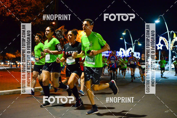 Buy your photos of the event5 Corrida Noturna Unimed Cascavel on Fotop