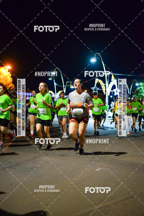Buy your photos of the event5 Corrida Noturna Unimed Cascavel on Fotop