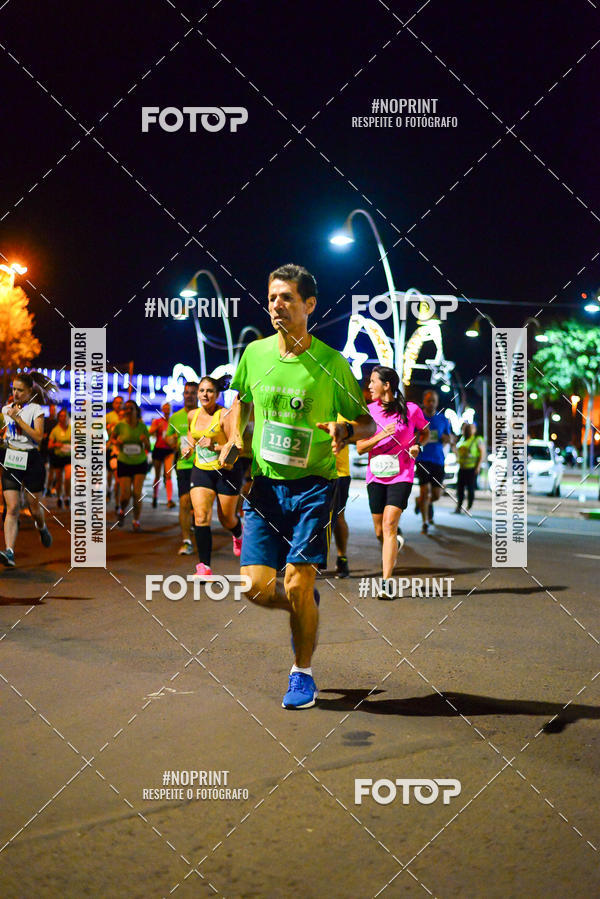 Buy your photos of the event5 Corrida Noturna Unimed Cascavel on Fotop