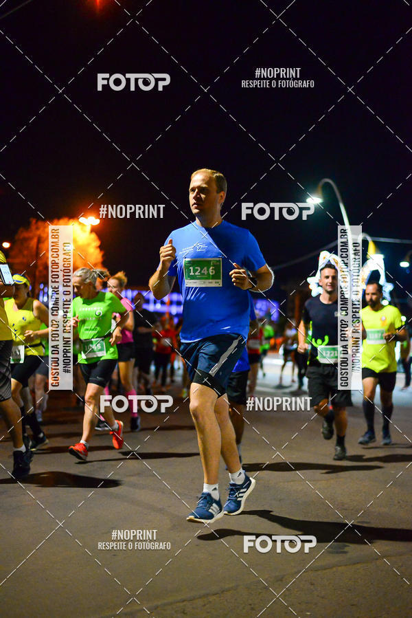 Buy your photos of the event5 Corrida Noturna Unimed Cascavel on Fotop
