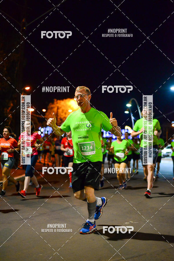 Buy your photos of the event5 Corrida Noturna Unimed Cascavel on Fotop