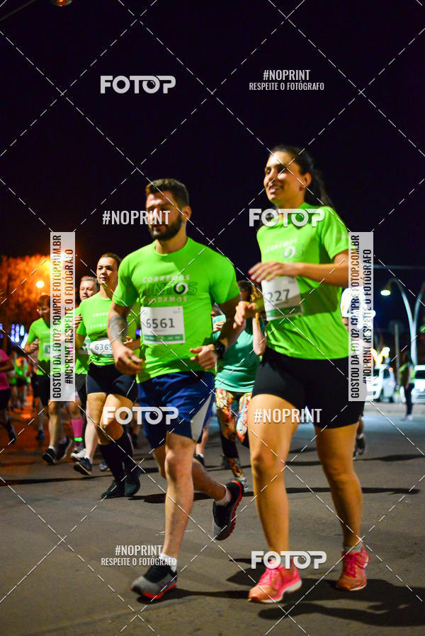 Buy your photos of the event5 Corrida Noturna Unimed Cascavel on Fotop