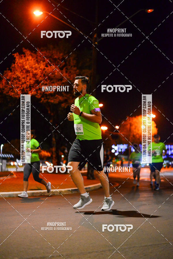 Buy your photos of the event5 Corrida Noturna Unimed Cascavel on Fotop