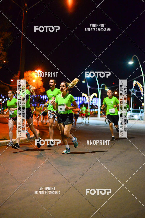 Buy your photos of the event5 Corrida Noturna Unimed Cascavel on Fotop