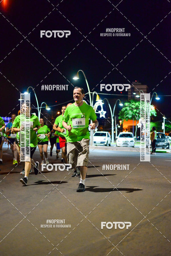 Buy your photos of the event5 Corrida Noturna Unimed Cascavel on Fotop