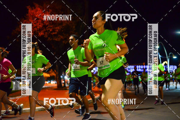 Compra tus fotos del evento5 Corrida Noturna Unimed Cascavel En Fotop