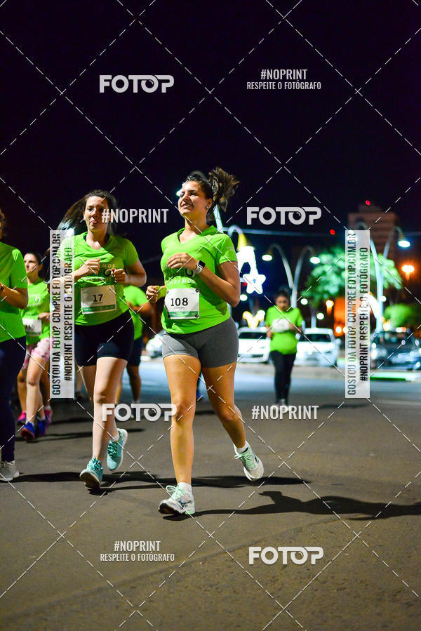 Compra tus fotos del evento5 Corrida Noturna Unimed Cascavel En Fotop