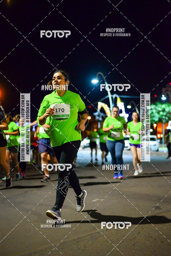 Compra tus fotos del evento5 Corrida Noturna Unimed Cascavel En Fotop