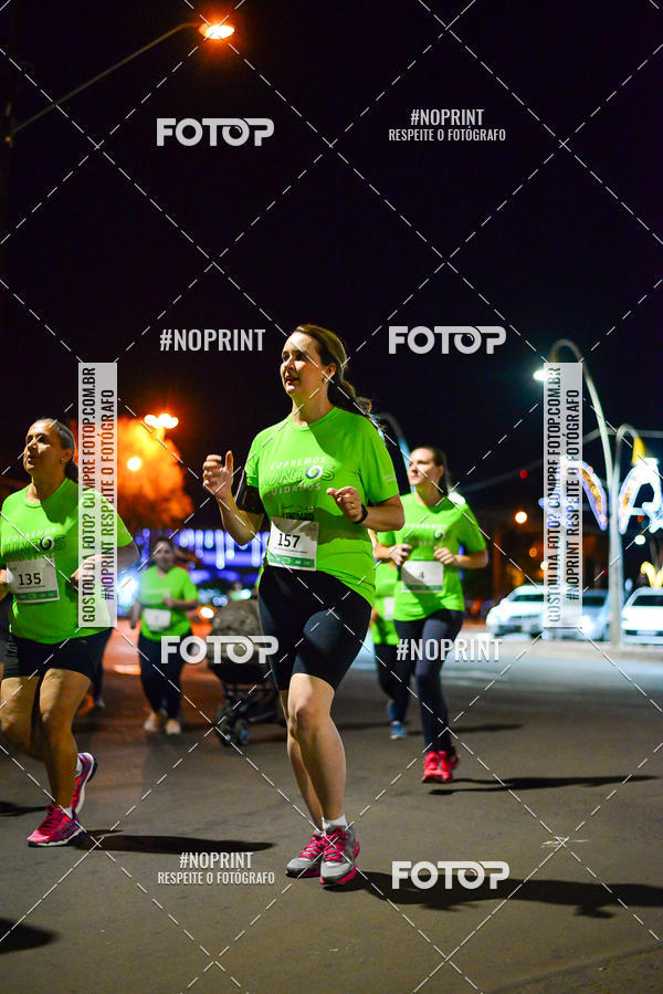 Compra tus fotos del evento5 Corrida Noturna Unimed Cascavel En Fotop