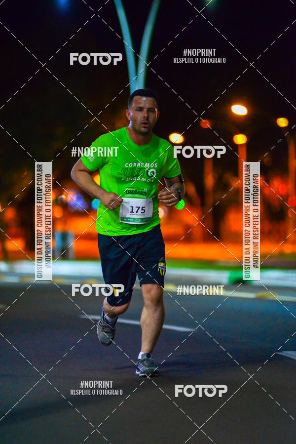 Compra tus fotos del evento5 Corrida Noturna Unimed Cascavel En Fotop