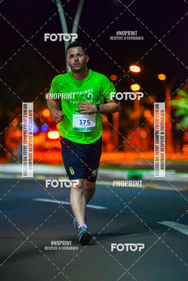 Compra tus fotos del evento5 Corrida Noturna Unimed Cascavel En Fotop