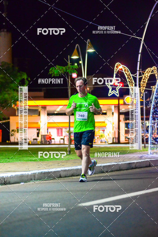 Buy your photos of the event5 Corrida Noturna Unimed Cascavel on Fotop