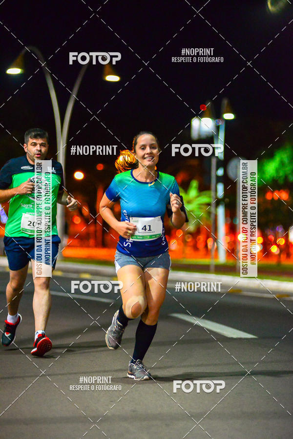 Buy your photos of the event5 Corrida Noturna Unimed Cascavel on Fotop
