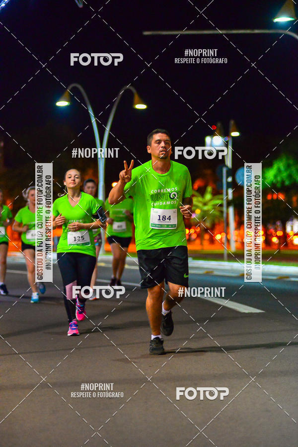 Buy your photos of the event5 Corrida Noturna Unimed Cascavel on Fotop