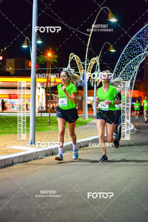 Buy your photos of the event5 Corrida Noturna Unimed Cascavel on Fotop