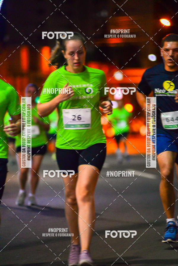 Achetez vos photos de l'vnement5 Corrida Noturna Unimed Cascavel sur Fotop