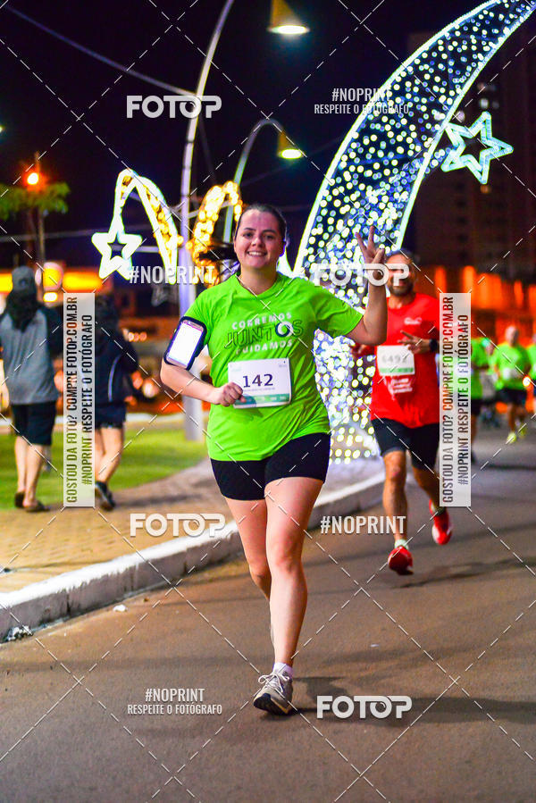 Achetez vos photos de l'vnement5 Corrida Noturna Unimed Cascavel sur Fotop