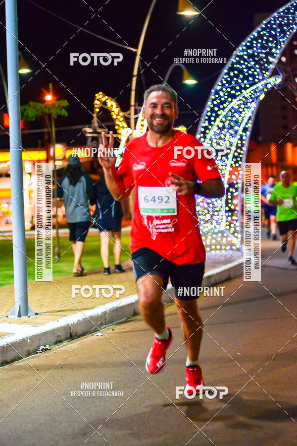 Achetez vos photos de l'vnement5 Corrida Noturna Unimed Cascavel sur Fotop