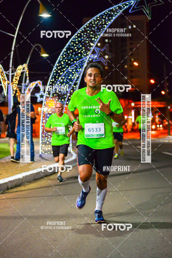 Achetez vos photos de l'vnement5 Corrida Noturna Unimed Cascavel sur Fotop