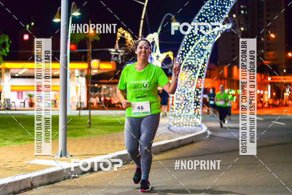 Achetez vos photos de l'vnement5 Corrida Noturna Unimed Cascavel sur Fotop